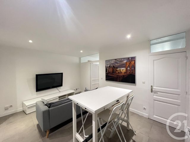 Appartement T4 &agrave; louer - 4 pi&egrave;ces - 69,81 m2 - Grenoble - 38 - RHONE-ALPES