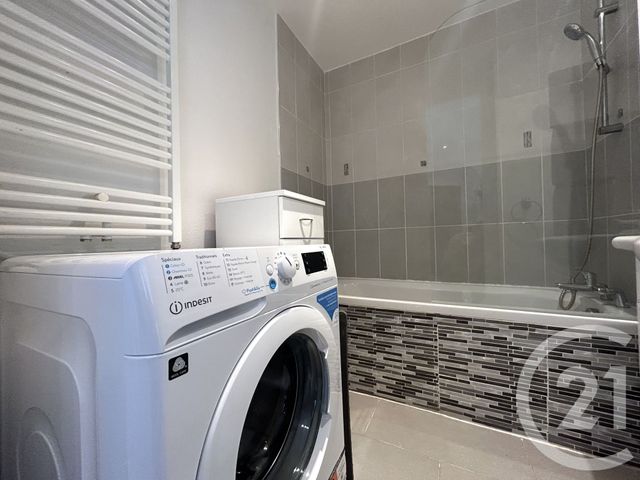 Appartement T3 &agrave; louer - 3 pi&egrave;ces - 72,15 m2 - Grenoble - 38 - RHONE-ALPES