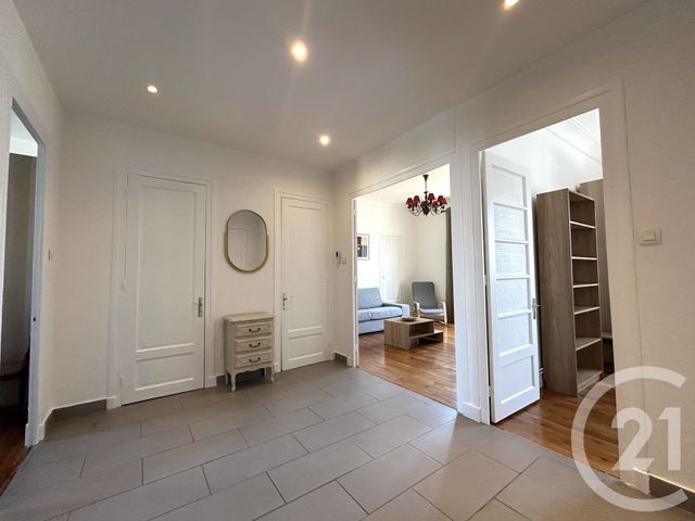 Appartement T3 &agrave; louer - 3 pi&egrave;ces - 72,15 m2 - Grenoble - 38 - RHONE-ALPES