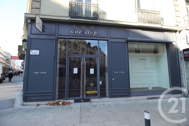 Local commercial à vendre - 114.0 m2 - 38 - Isere