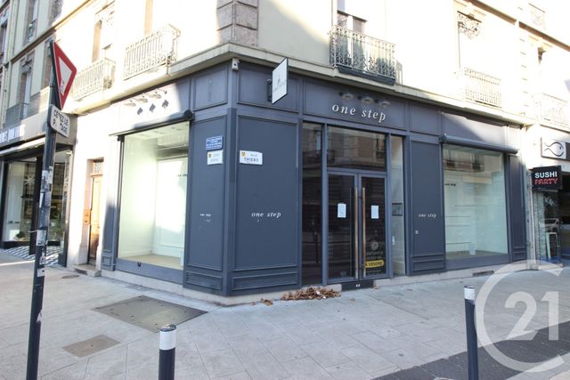 Local commercial à vendre - 114.0 m2 - 38 - Isere