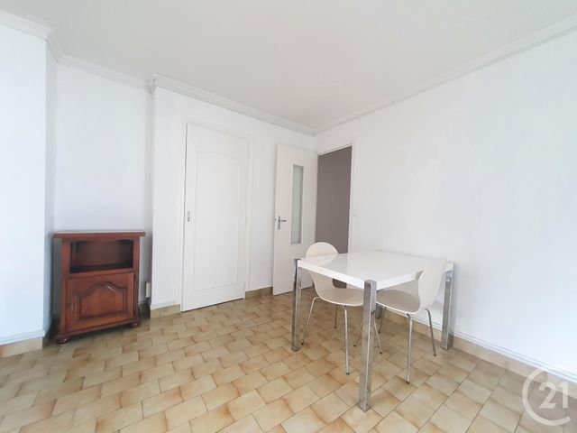 Appartement T3 &agrave; louer - 3 pi&egrave;ces - 47,45 m2 - Grenoble - 38 - RHONE-ALPES
