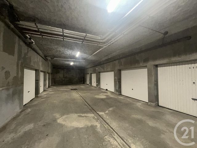 Parking &agrave; louer - 18 m2 - Grenoble - 38 - RHONE-ALPES