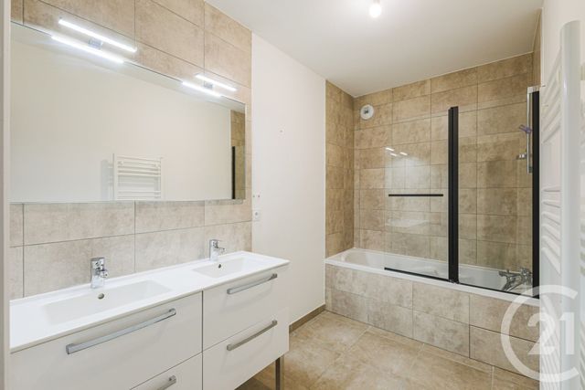 Appartement T4 &agrave; vendre - 4 pi&egrave;ces - 78 m2 - Seyssins - 38 - RHONE-ALPES