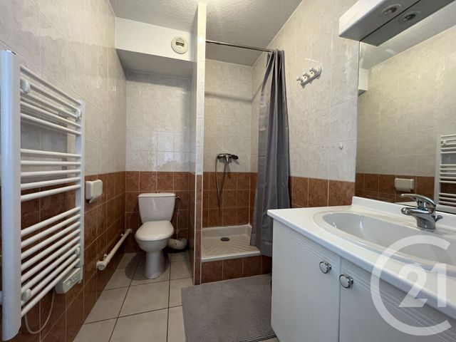 Appartement T2 &agrave; louer - 2 pi&egrave;ces - 30,68 m2 - St Martin D Heres - 38 - RHONE-ALPES