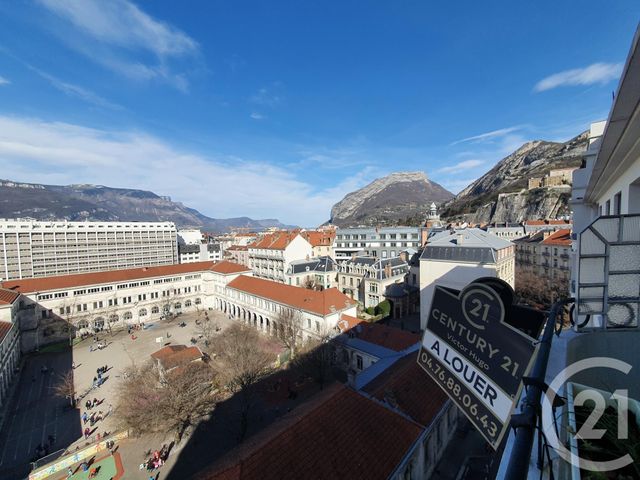 Appartement T3 &agrave; louer - 3 pi&egrave;ces - 70,02 m2 - Grenoble - 38 - RHONE-ALPES