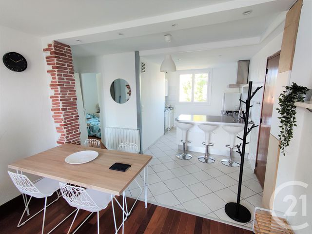 Appartement T3 &agrave; louer - 3 pi&egrave;ces - 53,02 m2 - Grenoble - 38 - RHONE-ALPES