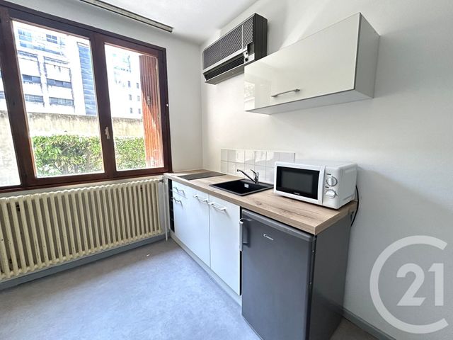 Appartement Studio &agrave; louer - 1 pi&egrave;ce - 13 m2 - Grenoble - 38 - RHONE-ALPES