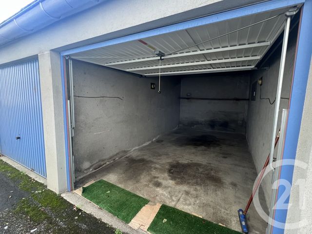 Parking &agrave; louer - 15 m2 - Grenoble - 38 - RHONE-ALPES