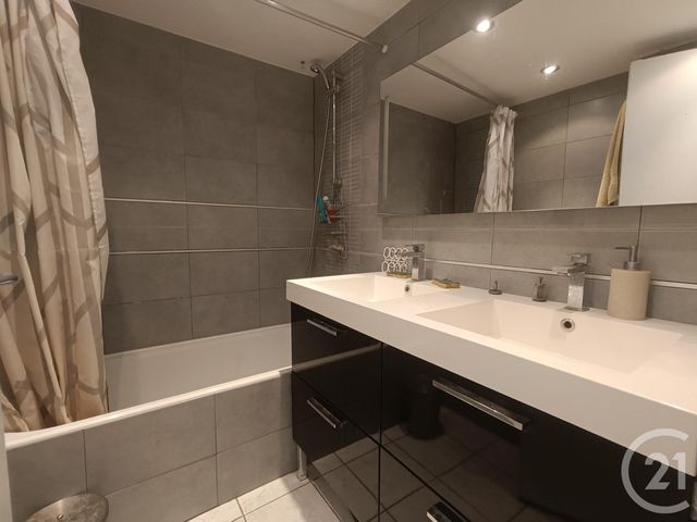 Appartement T4 &agrave; louer - 4 pi&egrave;ces - 91,02 m2 - Grenoble - 38 - RHONE-ALPES