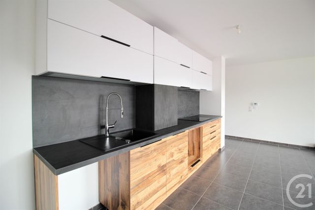 Appartement T3 &agrave; louer - 3 pi&egrave;ces - 67,50 m2 - Sassenage - 38 - RHONE-ALPES