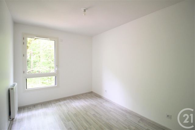 Appartement T3 &agrave; louer - 3 pi&egrave;ces - 67,50 m2 - Sassenage - 38 - RHONE-ALPES