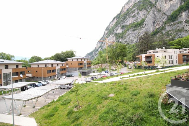 Appartement T3 &agrave; louer - 3 pi&egrave;ces - 67,50 m2 - Sassenage - 38 - RHONE-ALPES