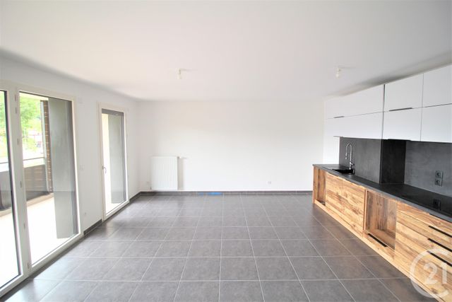 Appartement T3 &agrave; louer - 3 pi&egrave;ces - 67,50 m2 - Sassenage - 38 - RHONE-ALPES