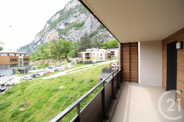 Appartement T3 &agrave; louer - 3 pi&egrave;ces - 67,50 m2 - Sassenage - 38 - RHONE-ALPES