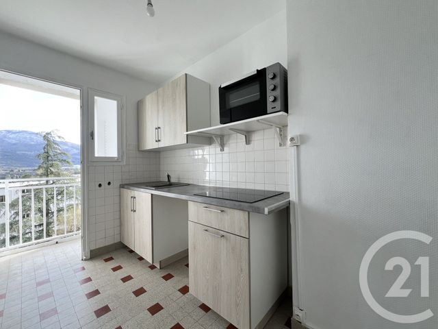 Appartement T2 &agrave; louer - 2 pi&egrave;ces - 42,38 m2 - Sassenage - 38 - RHONE-ALPES
