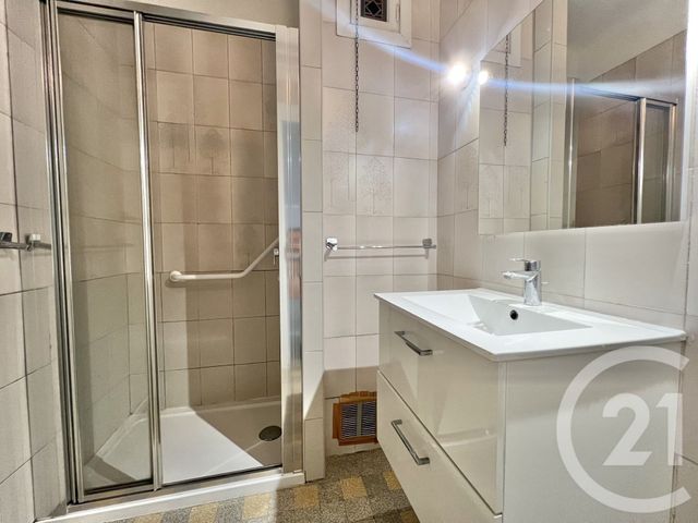 Appartement T3 &agrave; louer - 3 pi&egrave;ces - 71,81 m2 - Grenoble - 38 - RHONE-ALPES