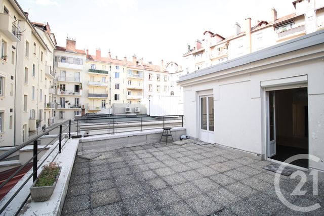 Appartement T3 &agrave; louer - 3 pi&egrave;ces - 47,02 m2 - Grenoble - 38 - RHONE-ALPES