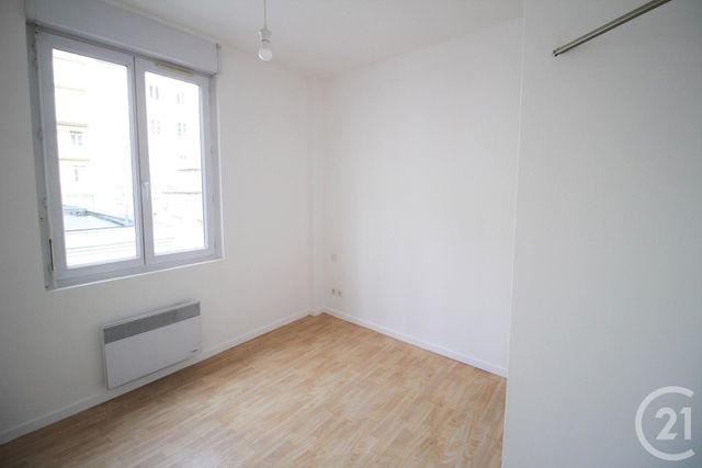 Appartement T3 &agrave; louer - 3 pi&egrave;ces - 47,02 m2 - Grenoble - 38 - RHONE-ALPES