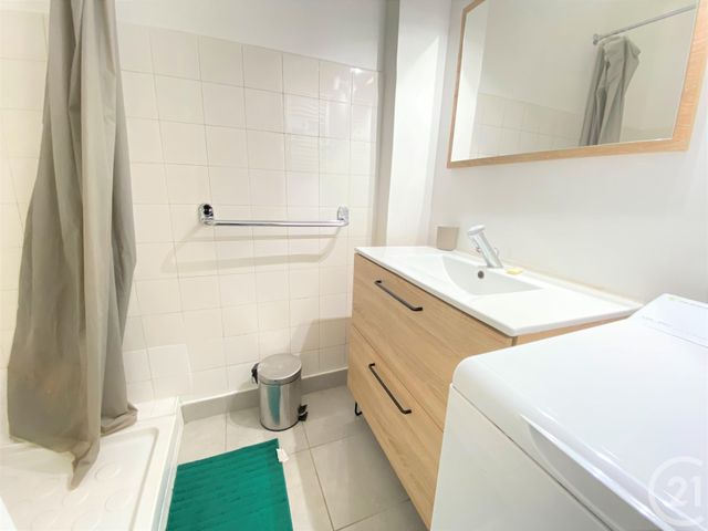 Appartement T4 &agrave; louer - 4 pi&egrave;ces - 60,30 m2 - Grenoble - 38 - RHONE-ALPES