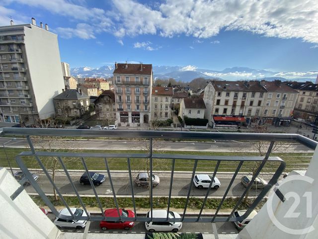 Appartement T4 &agrave; louer - 4 pi&egrave;ces - 60,30 m2 - Grenoble - 38 - RHONE-ALPES