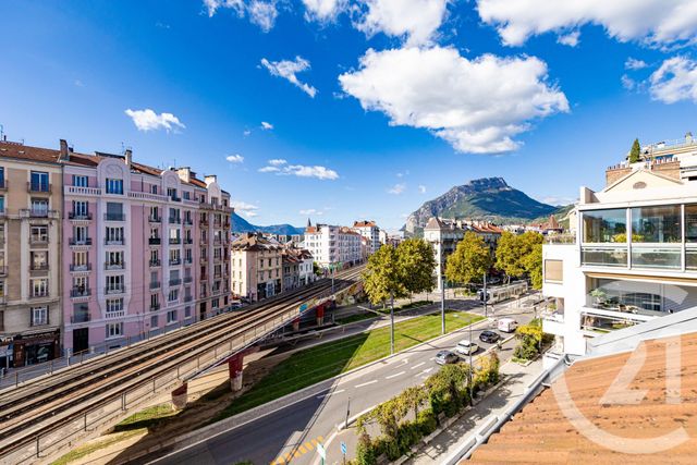 Appartement Studio &agrave; louer - 1 pi&egrave;ce - 12,87 m2 - Grenoble - 38 - RHONE-ALPES