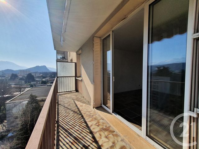Appartement T3 &agrave; louer - 3 pi&egrave;ces - 65,01 m2 - Le Pont De Claix - 38 - RHONE-ALPES