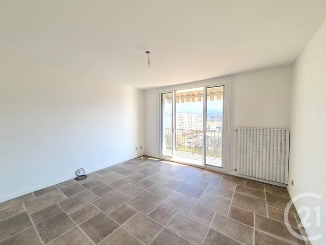 Appartement T3 &agrave; louer - 3 pi&egrave;ces - 65,01 m2 - Le Pont De Claix - 38 - RHONE-ALPES