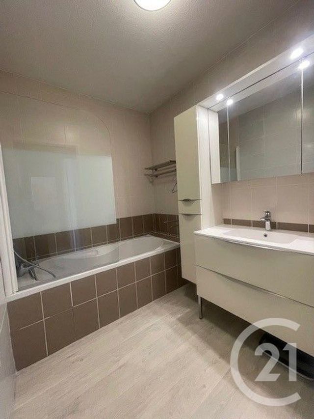 Appartement &agrave; vendre - 3 pi&egrave;ces - 75,87 m2 - St Marcellin - 38 - RHONE-ALPES