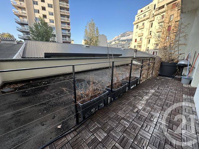 Appartement T3 &agrave; louer - 3 pi&egrave;ces - 69,86 m2 - Grenoble - 38 - RHONE-ALPES