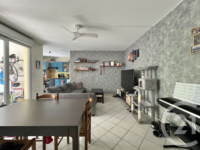 Appartement T3 &agrave; louer - 3 pi&egrave;ces - 53,37 m2 - Grenoble - 38 - RHONE-ALPES