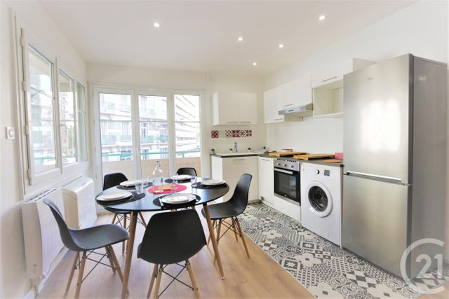 Appartement T6 &agrave; louer - 6 pi&egrave;ces - 125,94 m2 - Grenoble - 38 - RHONE-ALPES
