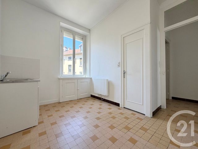 Appartement T2 &agrave; louer - 2 pi&egrave;ces - 68,21 m2 - Grenoble - 38 - RHONE-ALPES