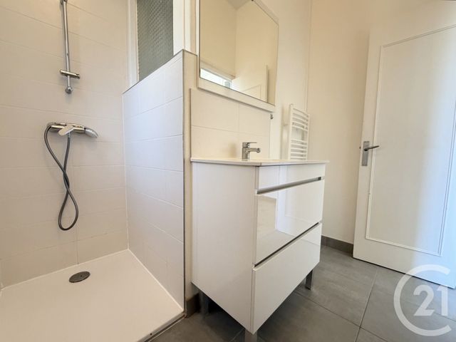 Appartement T2 &agrave; louer - 2 pi&egrave;ces - 68,21 m2 - Grenoble - 38 - RHONE-ALPES