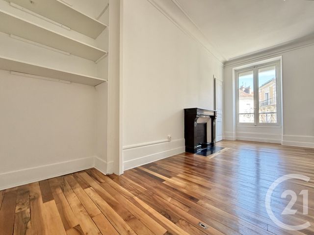 Appartement T2 &agrave; louer - 2 pi&egrave;ces - 68,21 m2 - Grenoble - 38 - RHONE-ALPES