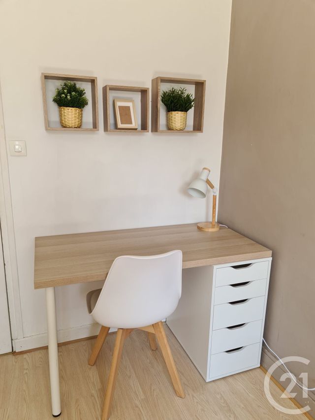 Appartement T5 &agrave; louer - 5 pi&egrave;ces - 82 m2 - St Martin D Heres - 38 - RHONE-ALPES