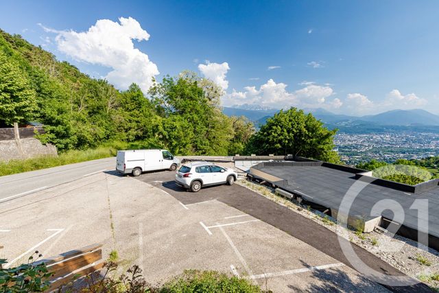 Local commercial à louer - 280.0 m2 - 38 - Isere