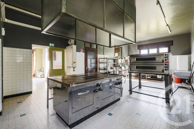 Local commercial à louer - 280.0 m2 - 38 - Isere