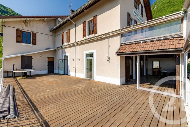 Local commercial à louer - 280.0 m2 - 38 - Isere