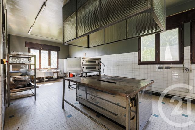 Local commercial à louer - 280.0 m2 - 38 - Isere