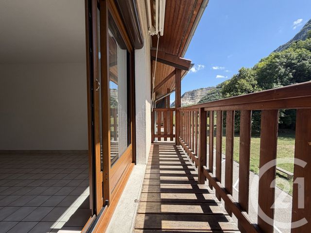Appartement T2 &agrave; louer - 2 pi&egrave;ces - 52,69 m2 - Noyarey - 38 - RHONE-ALPES
