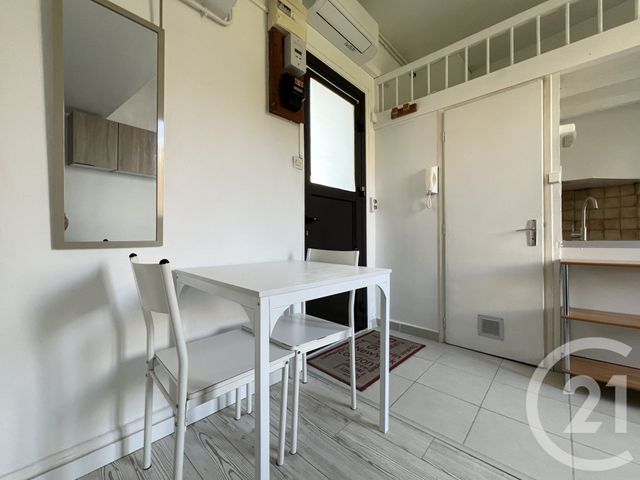 Appartement Studio &agrave; louer - 1 pi&egrave;ce - 13,92 m2 - Grenoble - 38 - RHONE-ALPES
