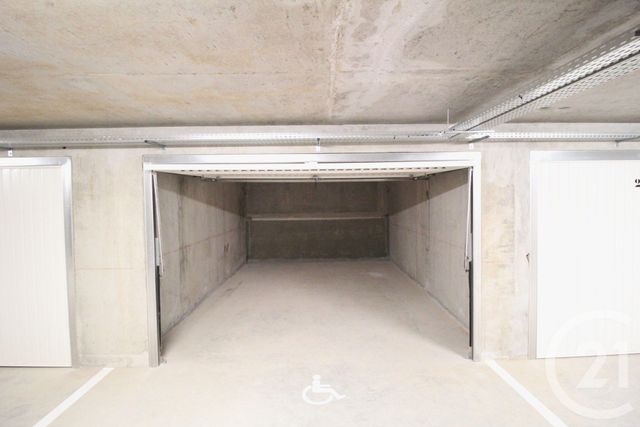 parking - GRENOBLE - 38