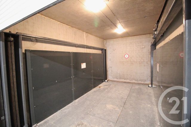 Parking &agrave; louer - 19 m2 - Grenoble - 38 - RHONE-ALPES