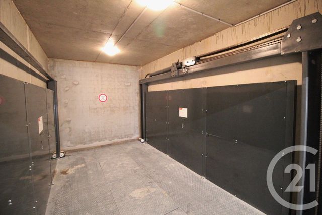 Parking &agrave; louer - 19 m2 - Grenoble - 38 - RHONE-ALPES
