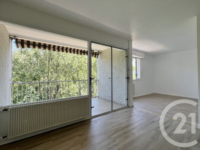 Appartement T3 &agrave; louer - 3 pi&egrave;ces - 85,15 m2 - Grenoble - 38 - RHONE-ALPES