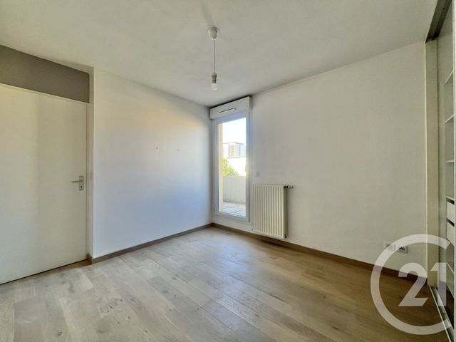 Appartement T3 &agrave; louer - 3 pi&egrave;ces - 70,76 m2 - Grenoble - 38 - RHONE-ALPES