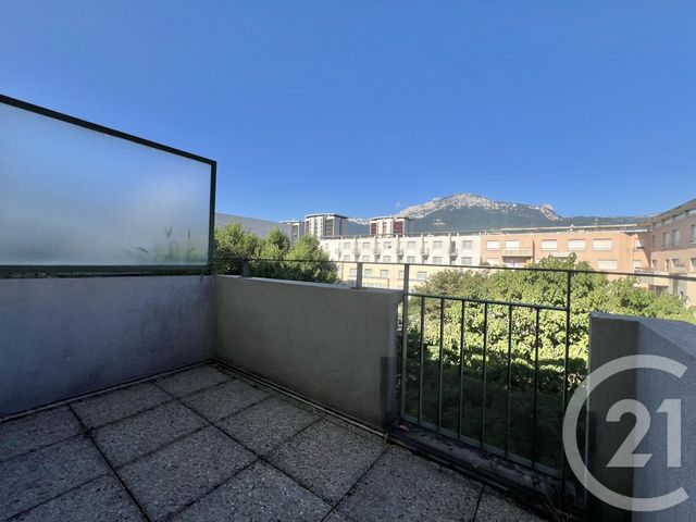 Appartement T3 &agrave; louer - 3 pi&egrave;ces - 70,76 m2 - Grenoble - 38 - RHONE-ALPES
