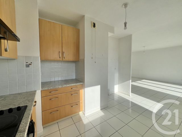 Appartement T3 &agrave; louer - 3 pi&egrave;ces - 70,76 m2 - Grenoble - 38 - RHONE-ALPES