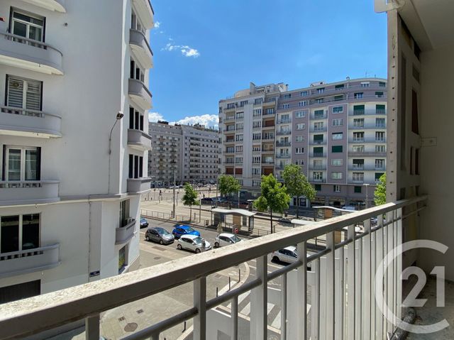 Appartement T3 &agrave; louer - 4 pi&egrave;ces - 64,94 m2 - Grenoble - 38 - RHONE-ALPES